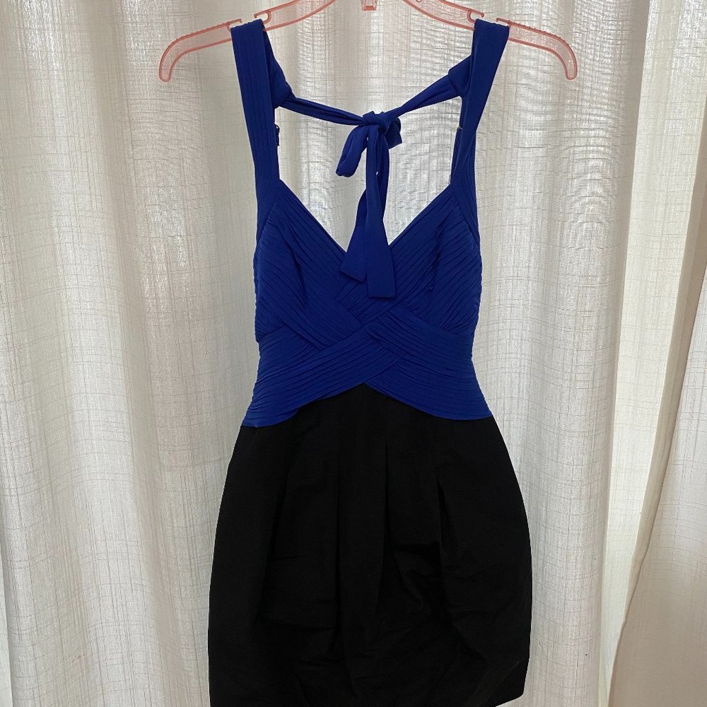 BCBGMAXAZRIA BLUE AND BLACK COLORBLOCK BUBBLE HALTER MINI DRESS (RUNS SMALL)